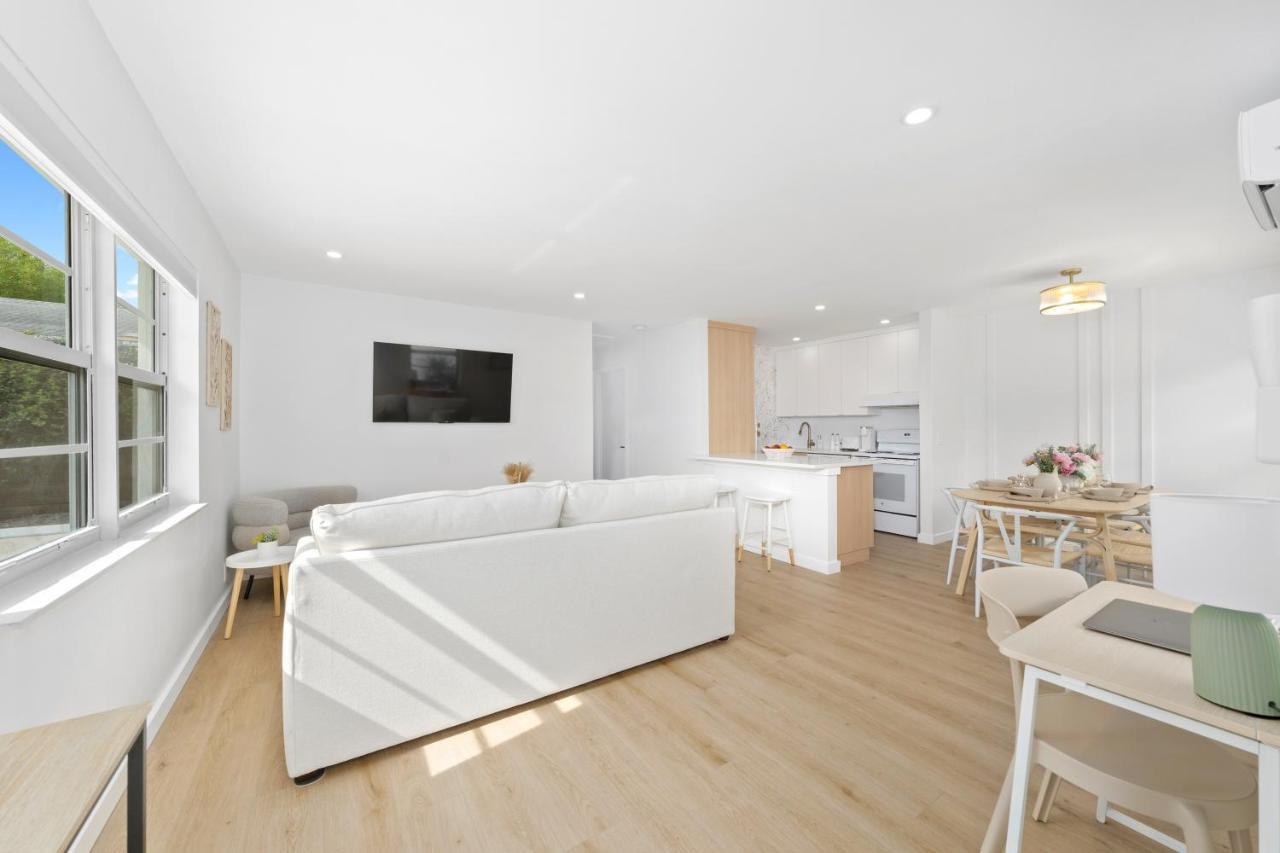 M Lake Worth Beach - Modern Villas Near West Palm Beach, Chic Retro Vibes, King Bed, Cozy Backyard, Bbq, Workspace, High-Speed Internet, Free Parking, 5 Minutes To Downtown & Beach Extérieur photo