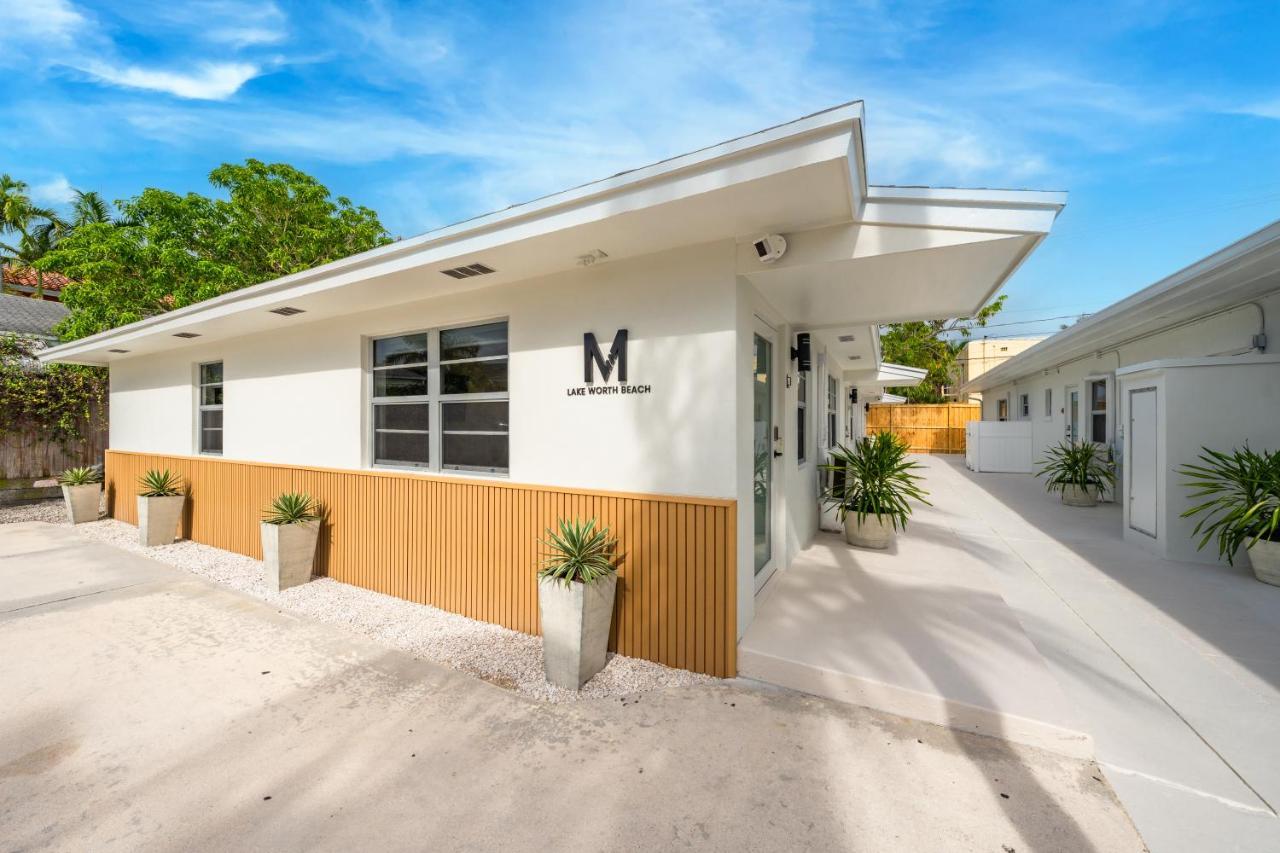 M Lake Worth Beach - Modern Villas Near West Palm Beach, Chic Retro Vibes, King Bed, Cozy Backyard, Bbq, Workspace, High-Speed Internet, Free Parking, 5 Minutes To Downtown & Beach Extérieur photo