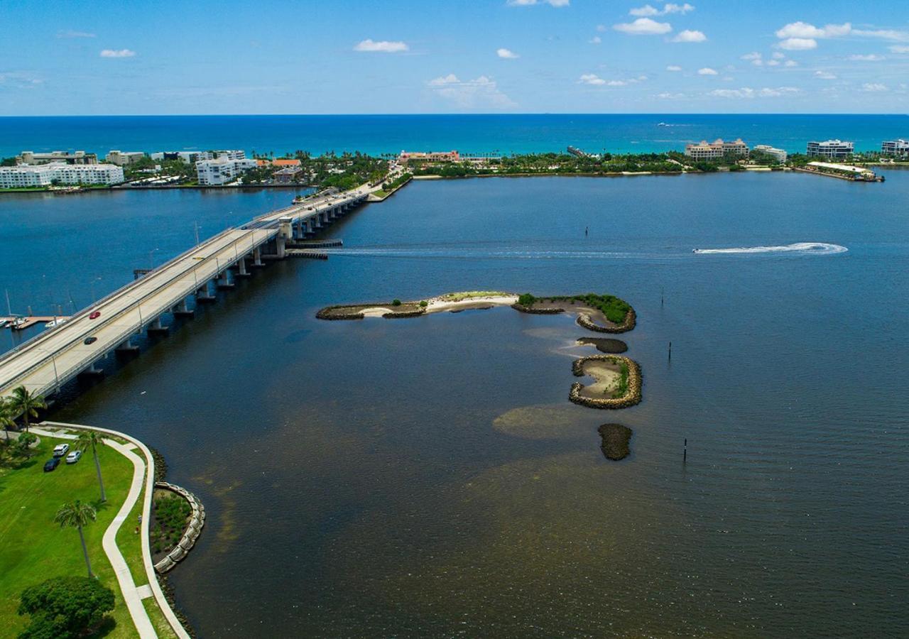 M Lake Worth Beach - Modern Villas Near West Palm Beach, Chic Retro Vibes, King Bed, Cozy Backyard, Bbq, Workspace, High-Speed Internet, Free Parking, 5 Minutes To Downtown & Beach Extérieur photo