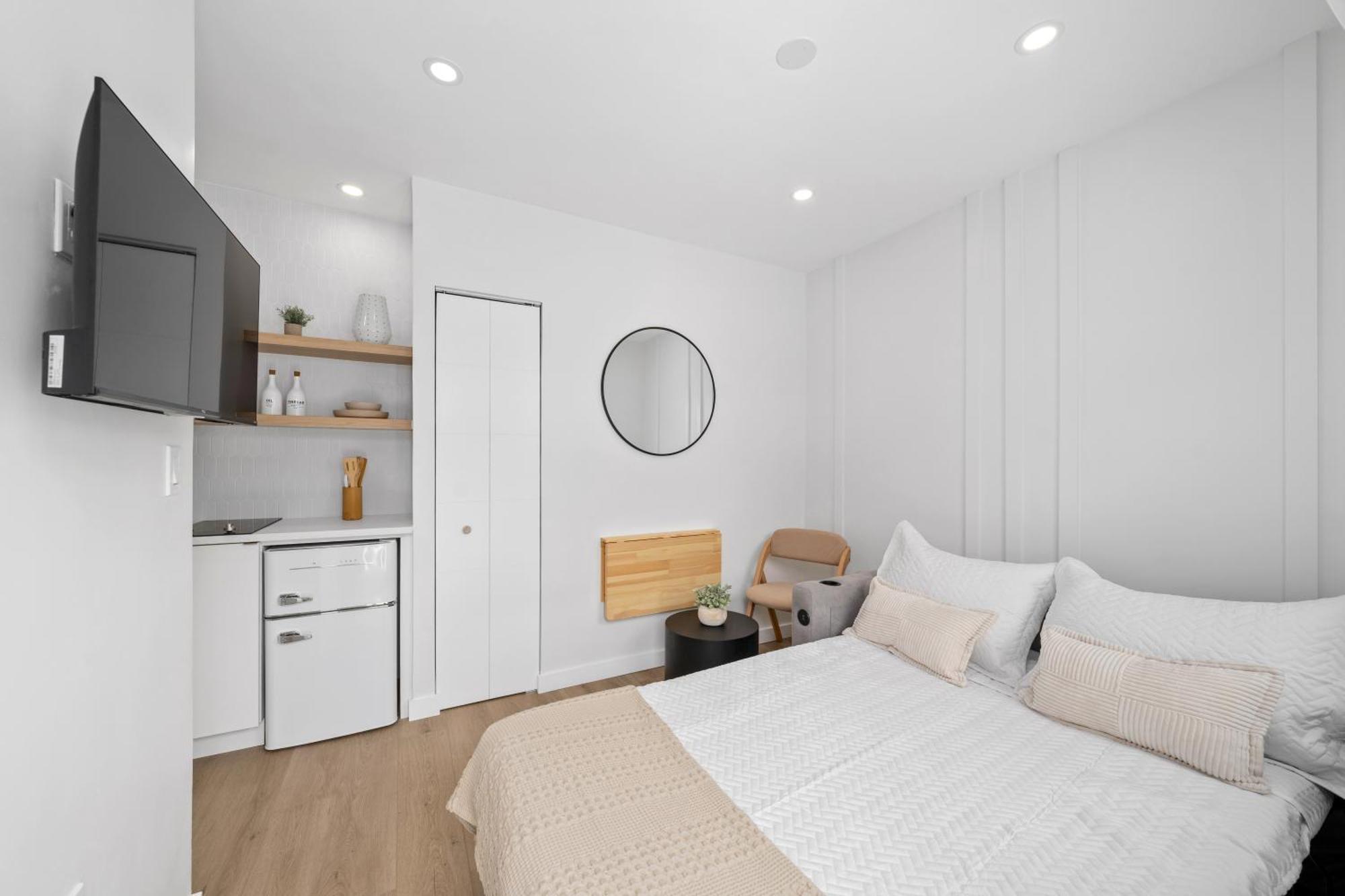 M Lake Worth Beach - Modern Villas Near West Palm Beach, Chic Retro Vibes, King Bed, Cozy Backyard, Bbq, Workspace, High-Speed Internet, Free Parking, 5 Minutes To Downtown & Beach Extérieur photo