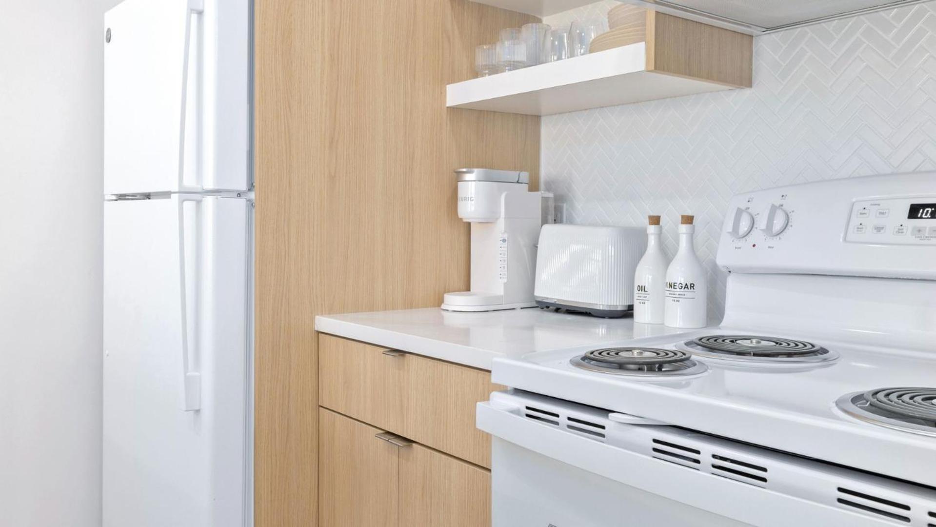 M Lake Worth Beach - Modern Villas Near West Palm Beach, Chic Retro Vibes, King Bed, Cozy Backyard, Bbq, Workspace, High-Speed Internet, Free Parking, 5 Minutes To Downtown & Beach Extérieur photo