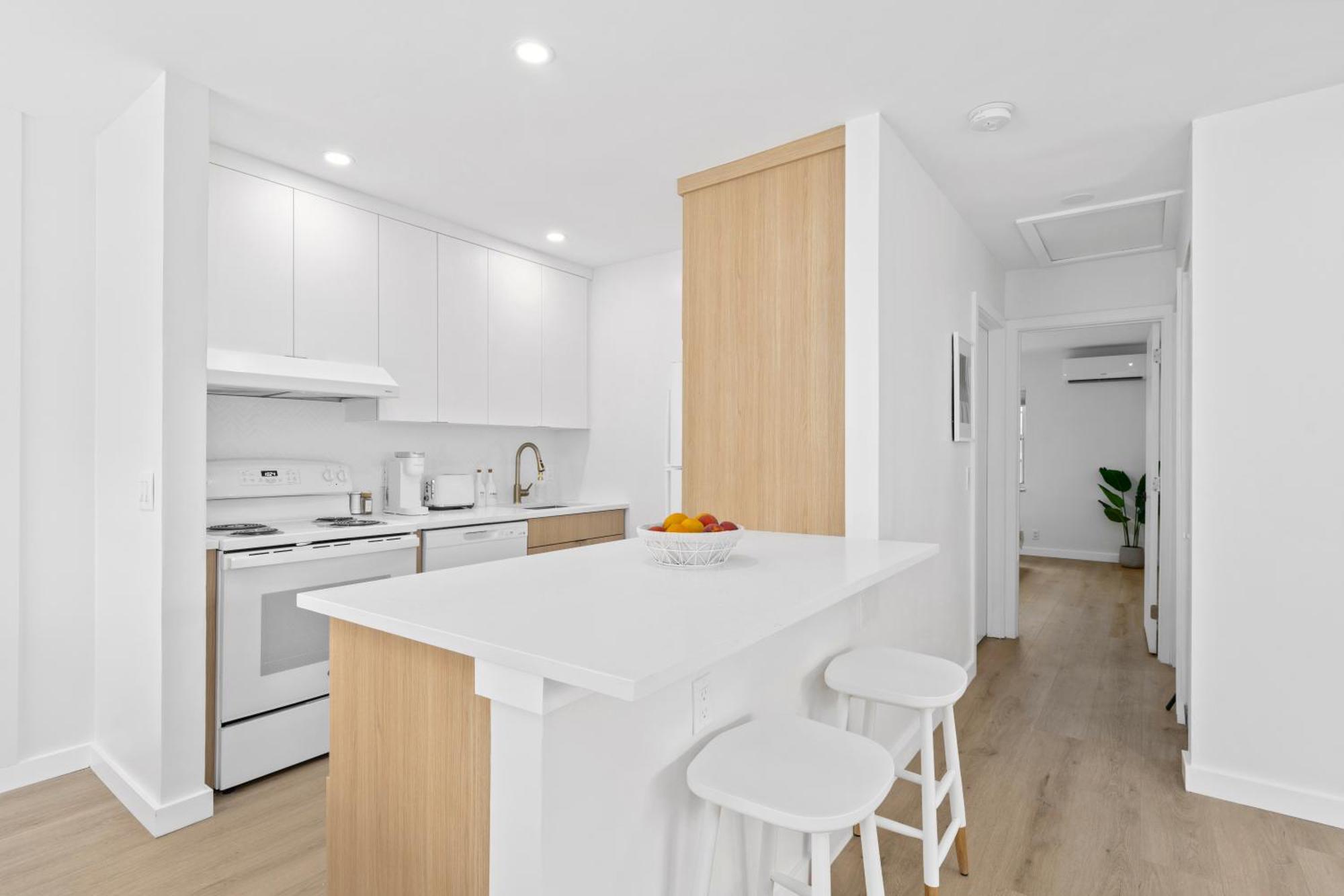 M Lake Worth Beach - Modern Villas Near West Palm Beach, Chic Retro Vibes, King Bed, Cozy Backyard, Bbq, Workspace, High-Speed Internet, Free Parking, 5 Minutes To Downtown & Beach Extérieur photo